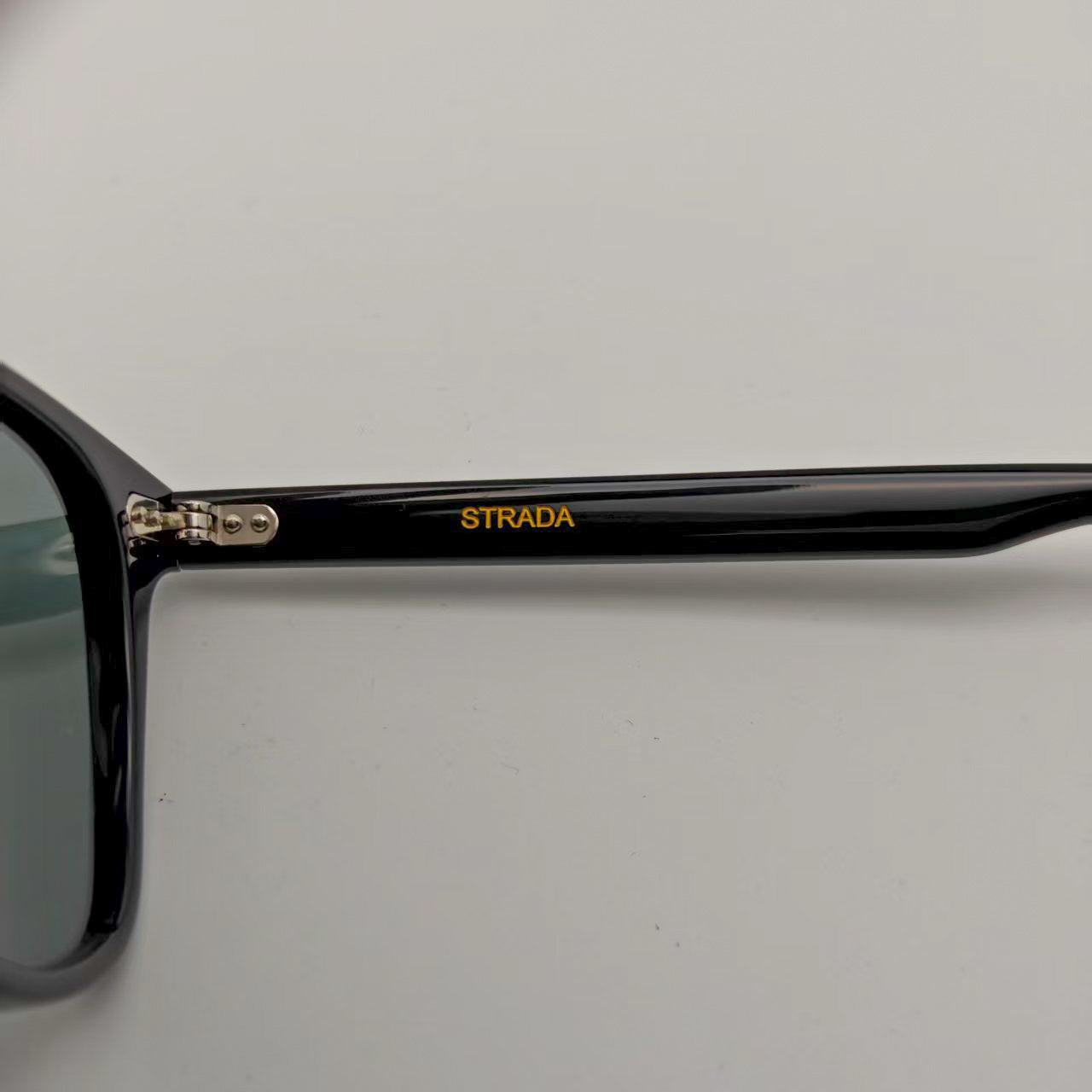 Strada | Black