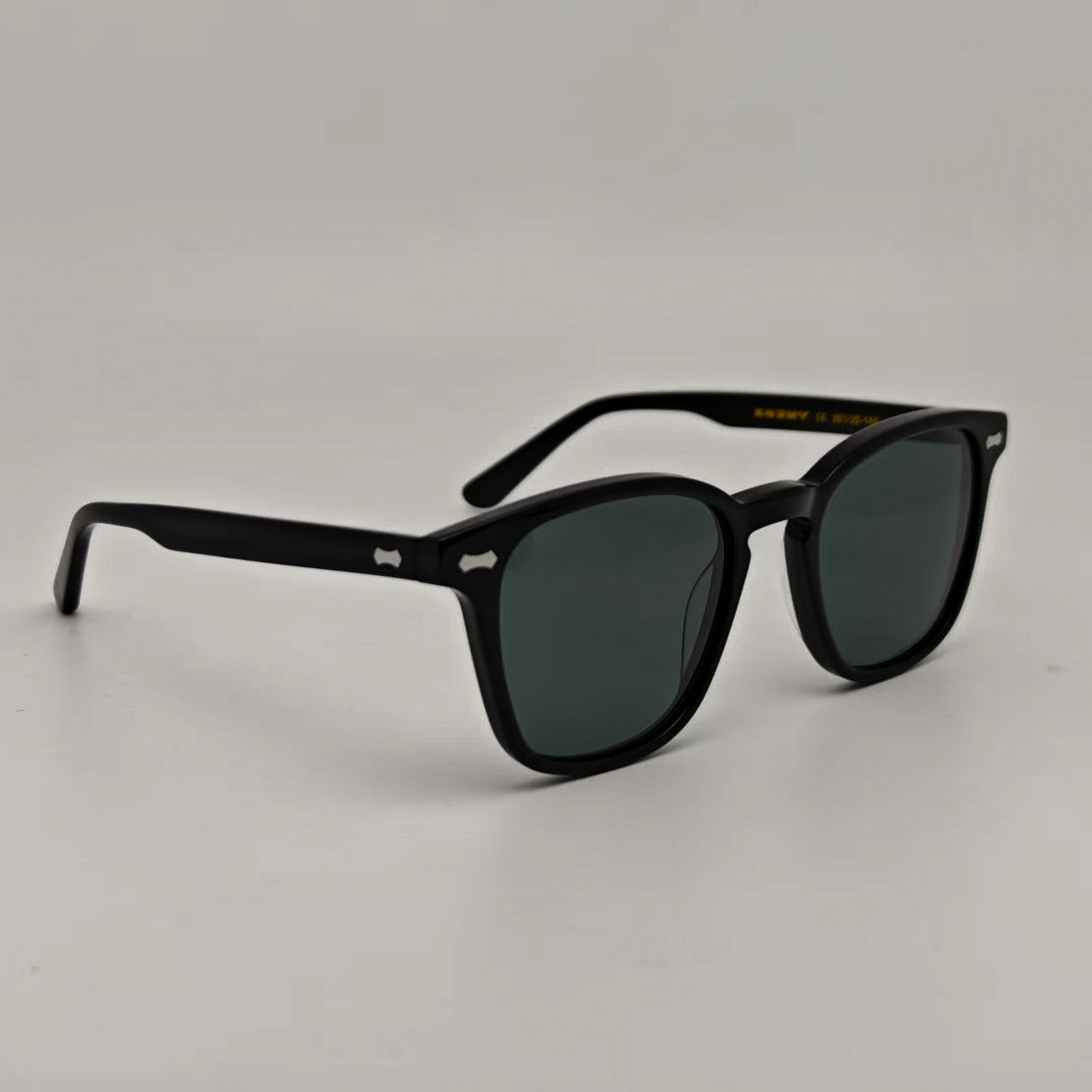 Strada | Black